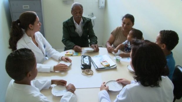 Atenção por Pares para o controle do diabetes